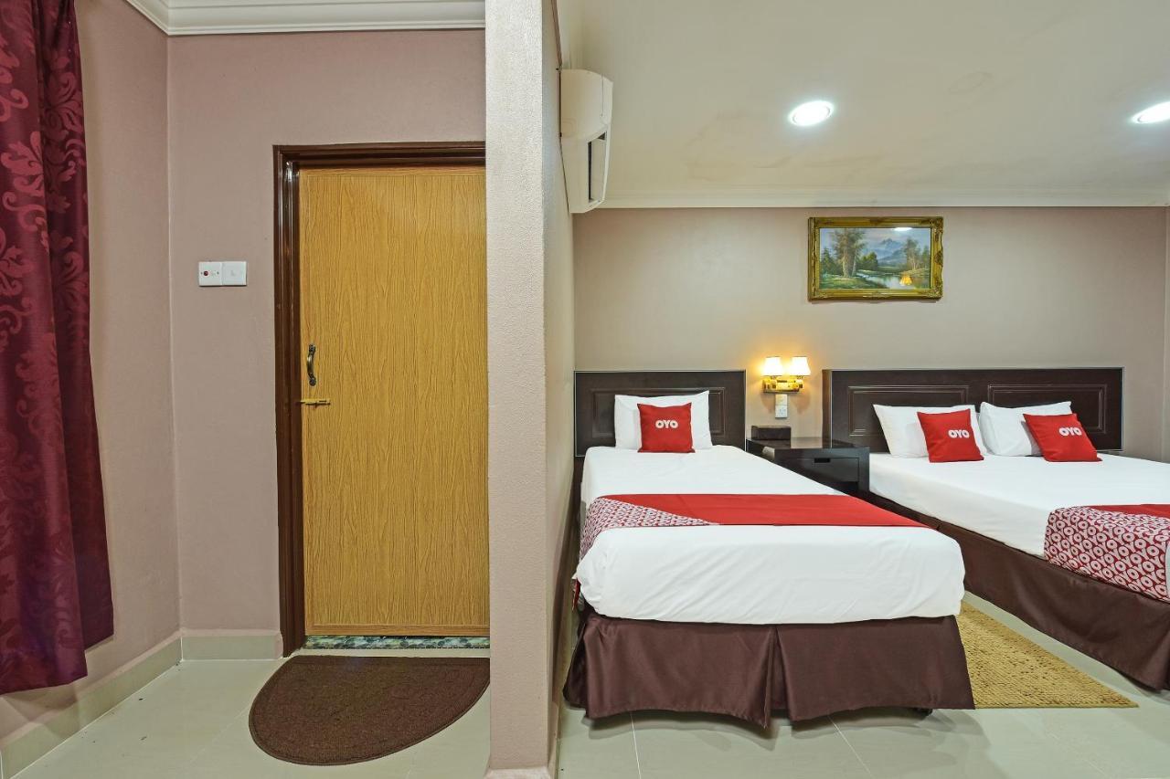 Oyo 90642 Twin Mutiara Chalet & Homestay Jeli Extérieur photo