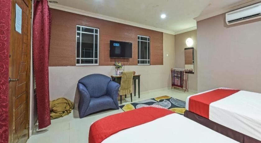 Oyo 90642 Twin Mutiara Chalet & Homestay Jeli Extérieur photo