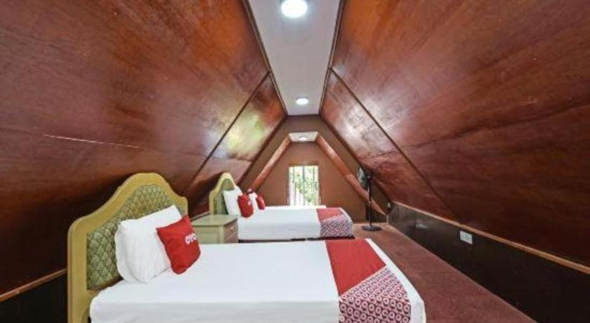 Oyo 90642 Twin Mutiara Chalet & Homestay Jeli Extérieur photo