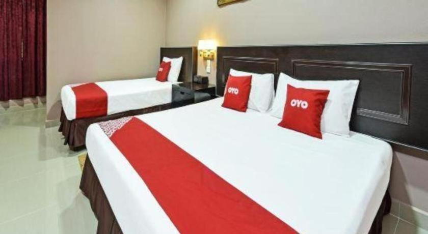 Oyo 90642 Twin Mutiara Chalet & Homestay Jeli Extérieur photo