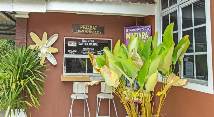 Oyo 90642 Twin Mutiara Chalet & Homestay Jeli Extérieur photo